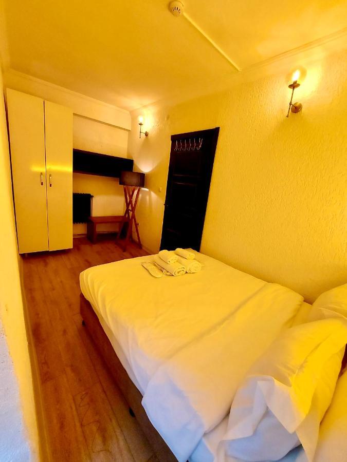 Mates Istiklal Suites Istanbul Ngoại thất bức ảnh